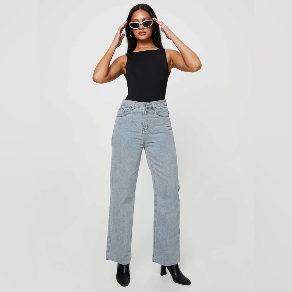 Princess Polly Wide Leg Jeans Size 8 Light Wash Blue Womens NWT Raw Hem Straight